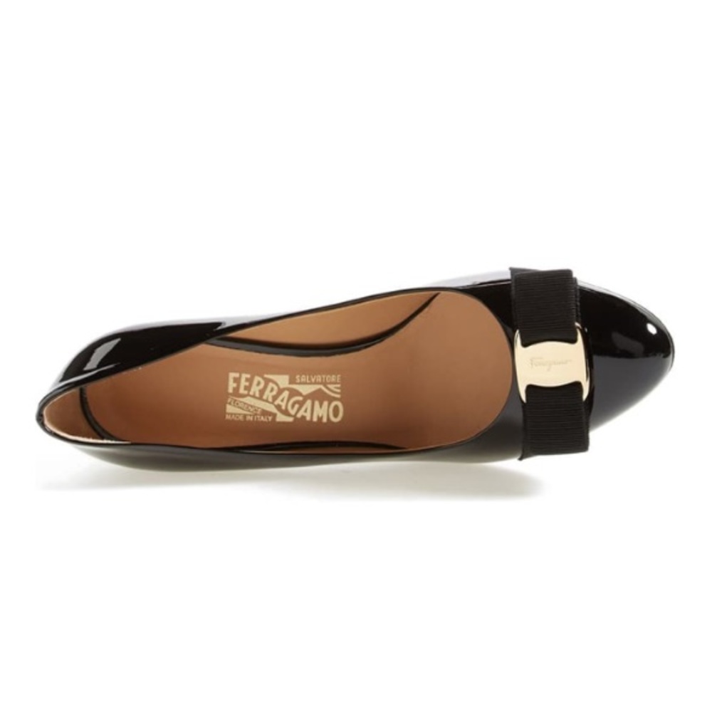 Ferragamo patent pumps - Picture 3 of 15